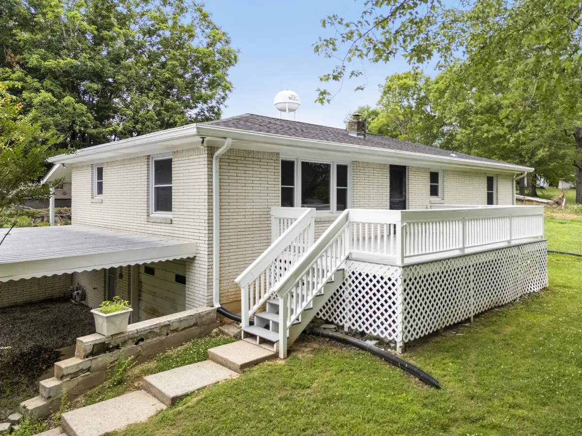 131 Bold Springs Rd, McEwen, TN 37101 - #1