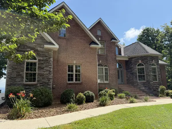 231 Point Dr, Belvidere, TN 37306