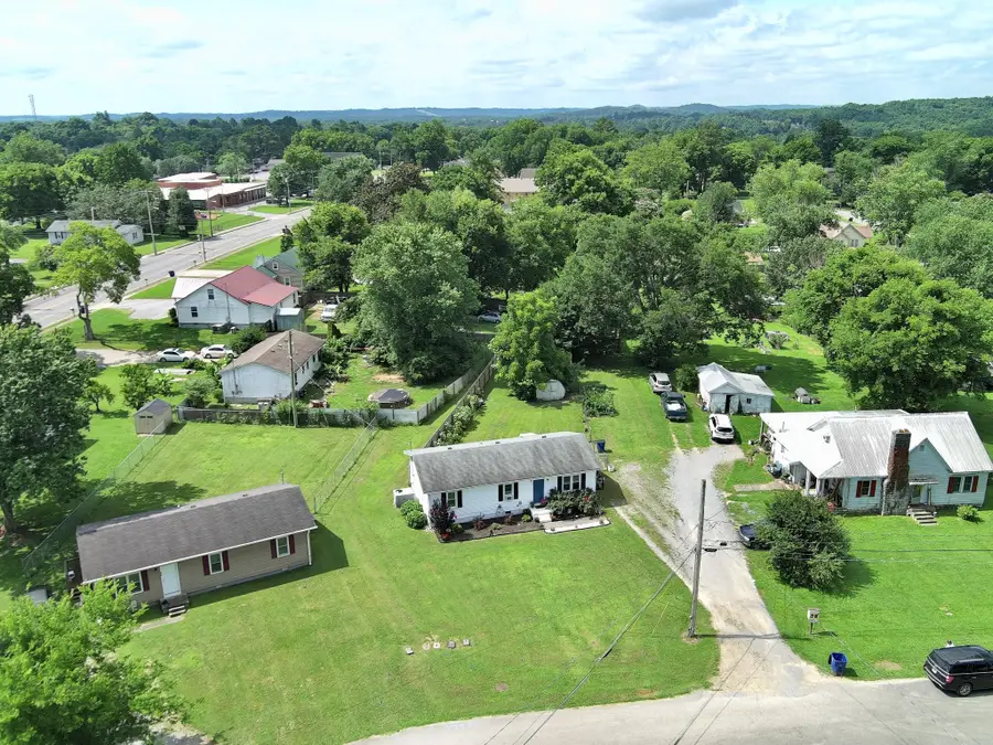 618 Coble Cir, Shelbyville, TN 37160 - #2