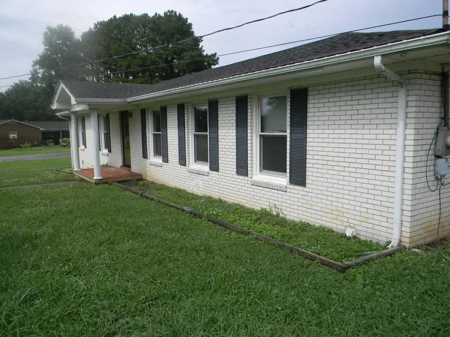 404 Shadow Dr N, Shelbyville, TN 37160 - #2