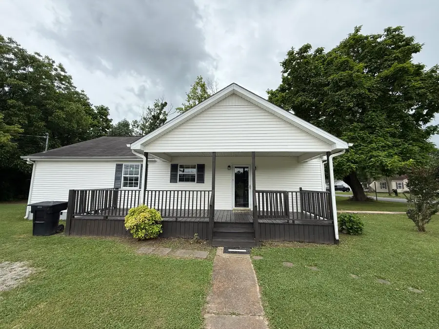 514 E Hogan St, Tullahoma, TN 37388 - #3