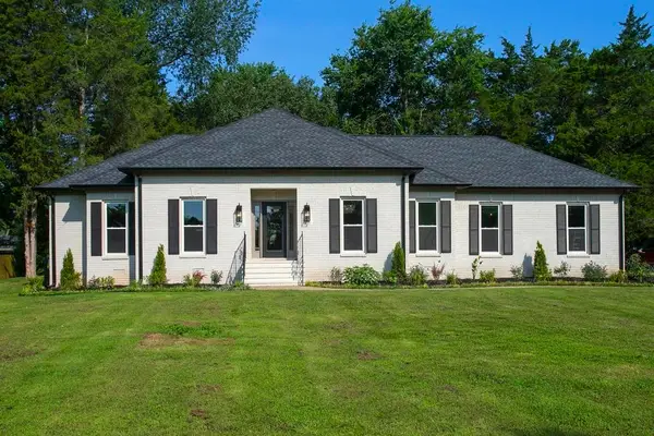 2215 Moccasin Trl, Murfreesboro, TN 37129