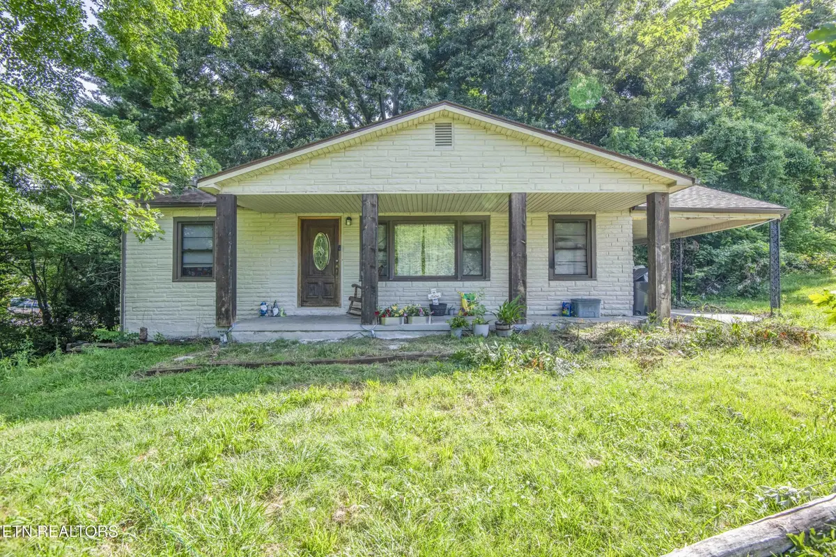 325 W Hills Drive, Lenoir City, TN 37771 - #1