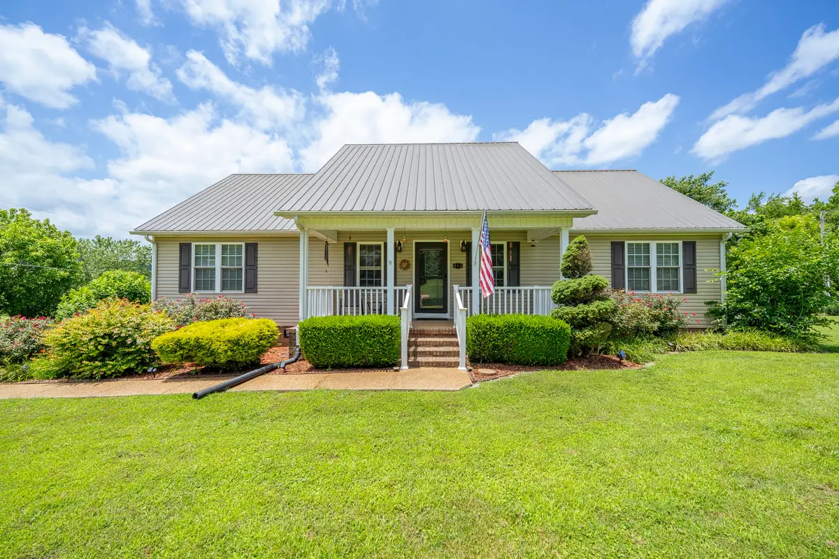246 Forrest Ave, Clifton, TN 38425 - #1
