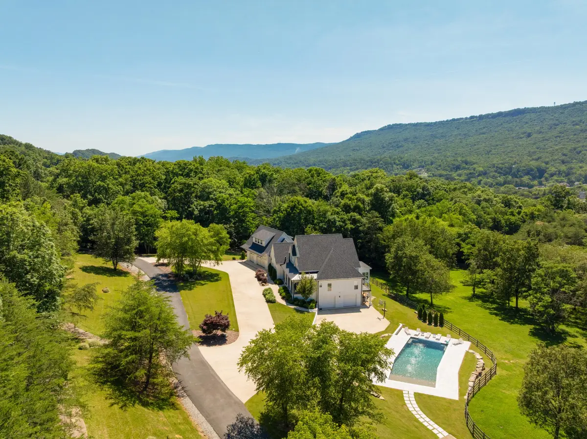 527 Reads Lake Road, Chattanooga, TN 37415 - #1