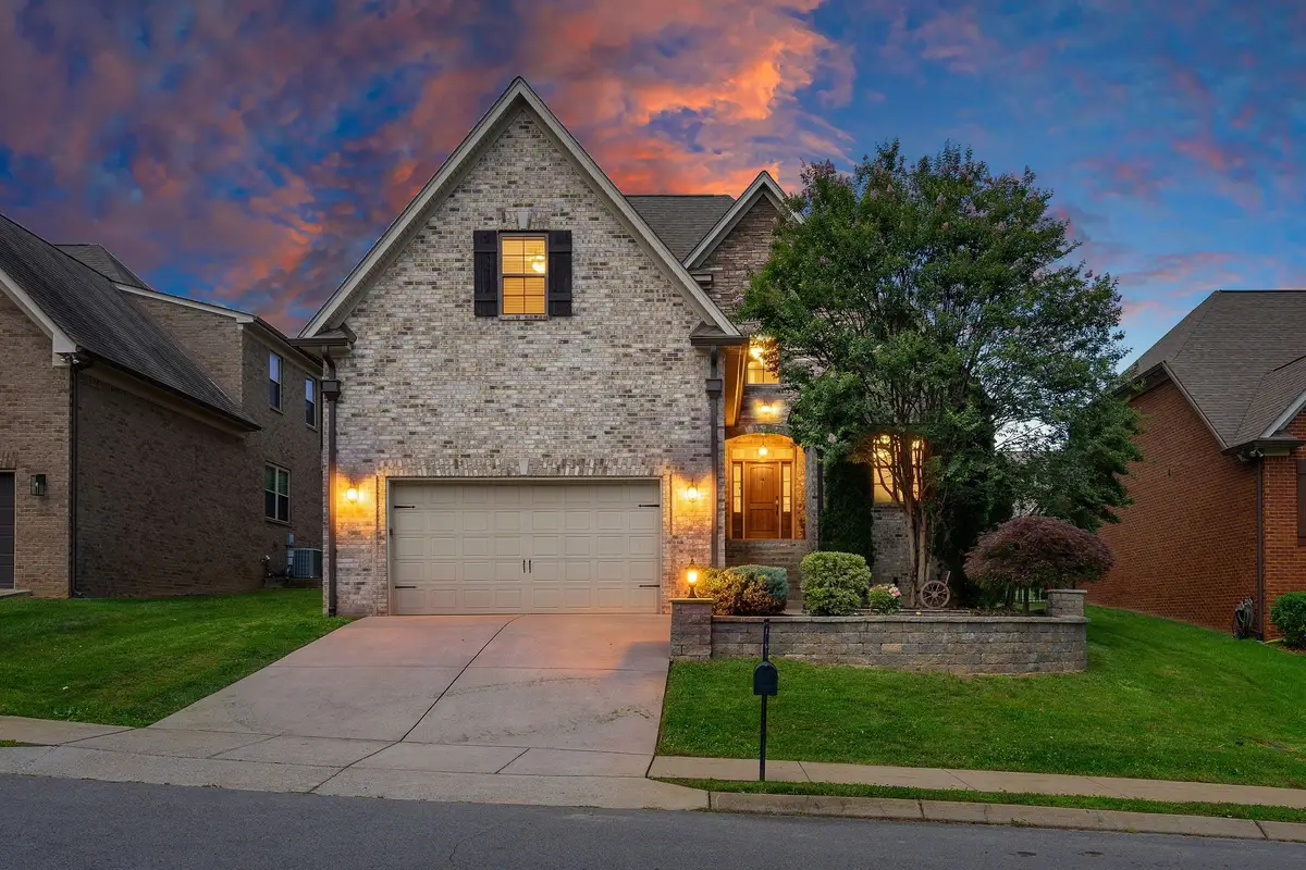 8027 Fenwick Ln, Spring Hill, TN 37174 - #1