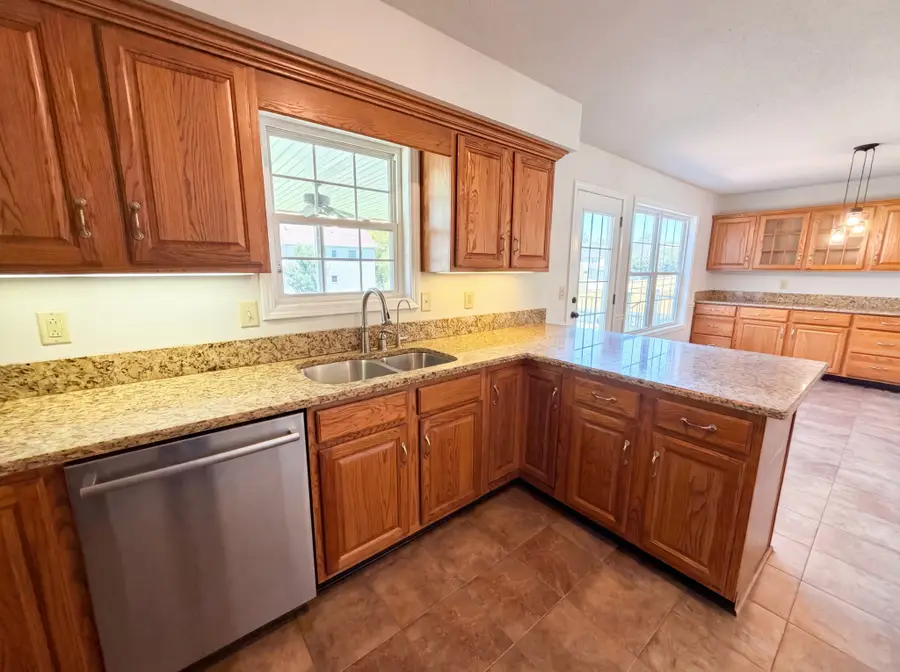 1117 Thornberry Dr, Clarksville, TN 37043 - #2