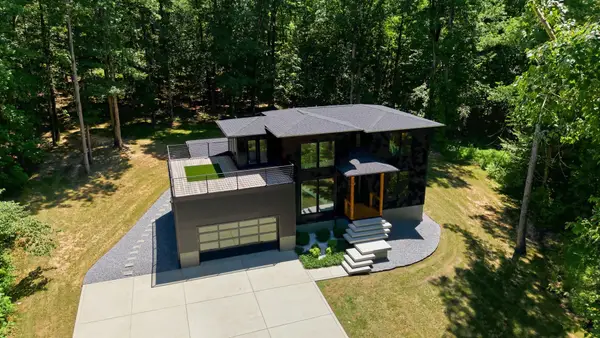 1084 Garton Road, Burns, TN 37029