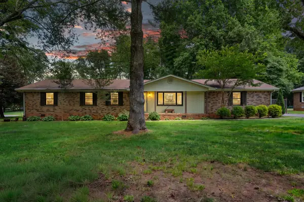 3524 Castlewood Ct, Murfreesboro, TN 37128