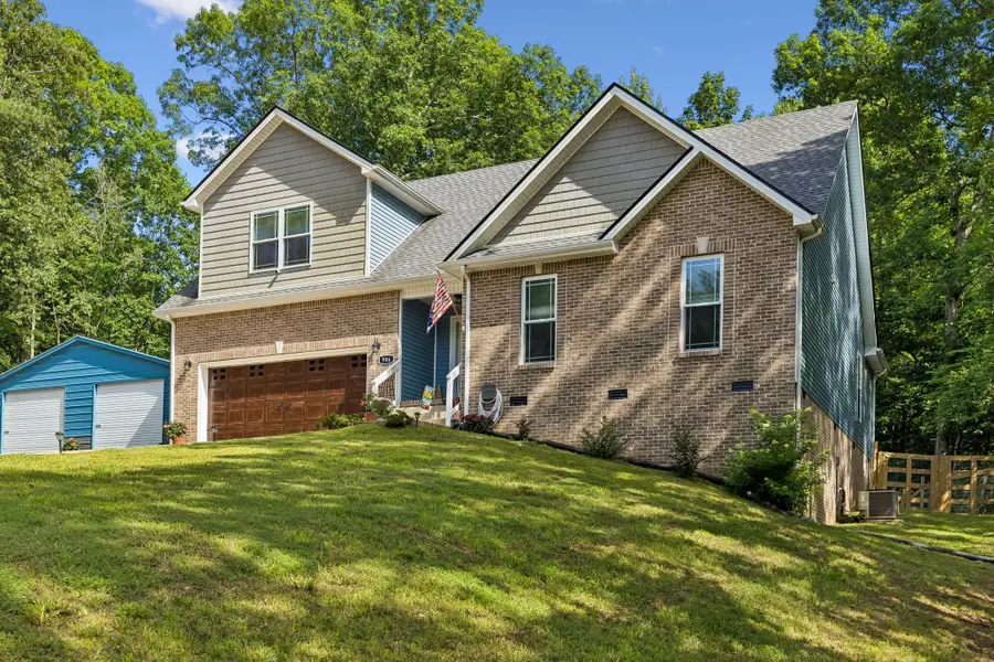 906 Riverwood Dr, Buchanan, TN 38222 - #3