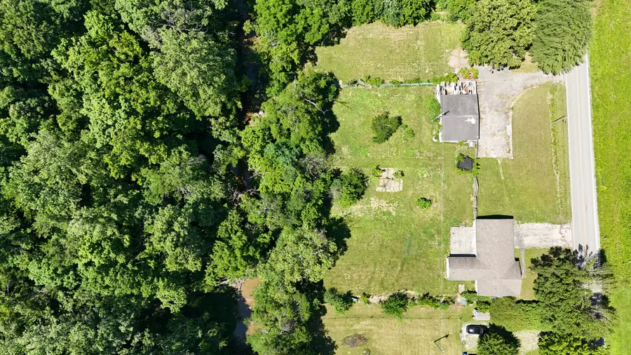 3587 Old Highway 31e, Westmoreland, TN 37186 - #3