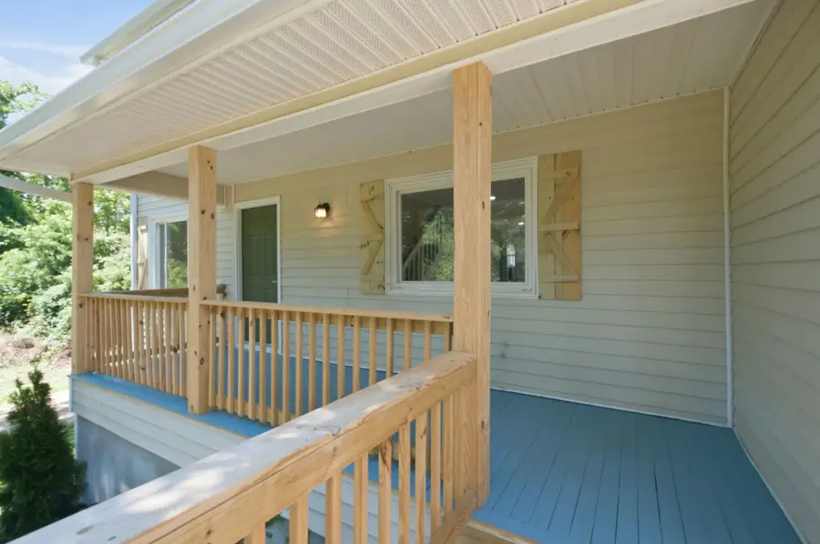 550 Central Ave, White Bluff, TN 37187 - #3