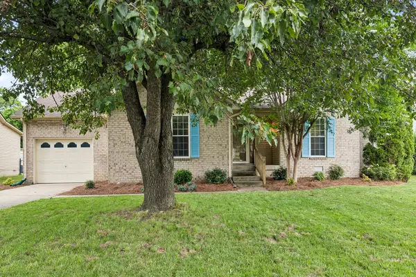 2132 Riverway Dr, Old Hickory, TN 37138