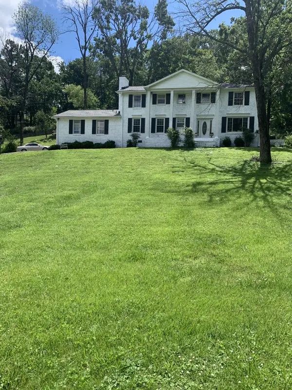 5401 Forest Acres Dr, Nashville, TN 37220