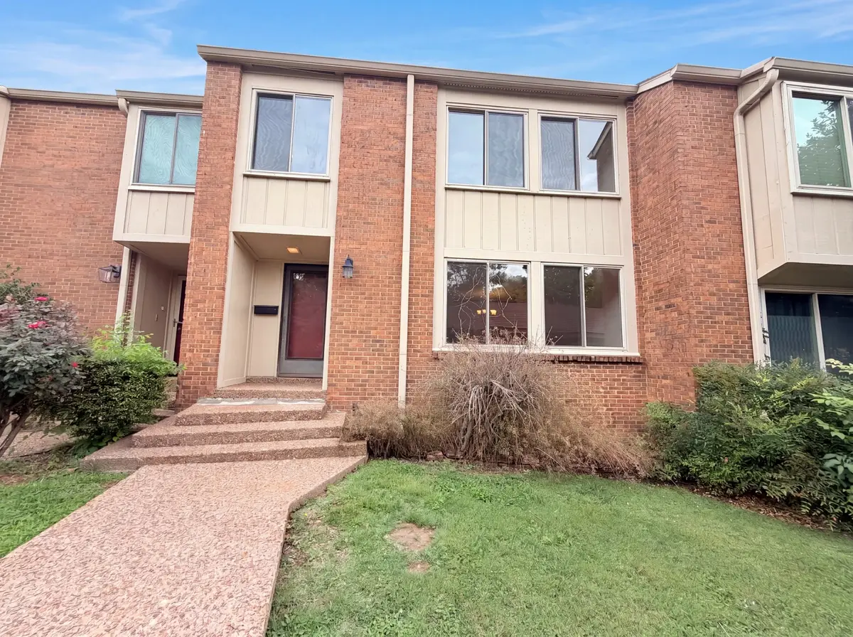 6924 Highland Park Dr, Nashville, TN 37205 - #1