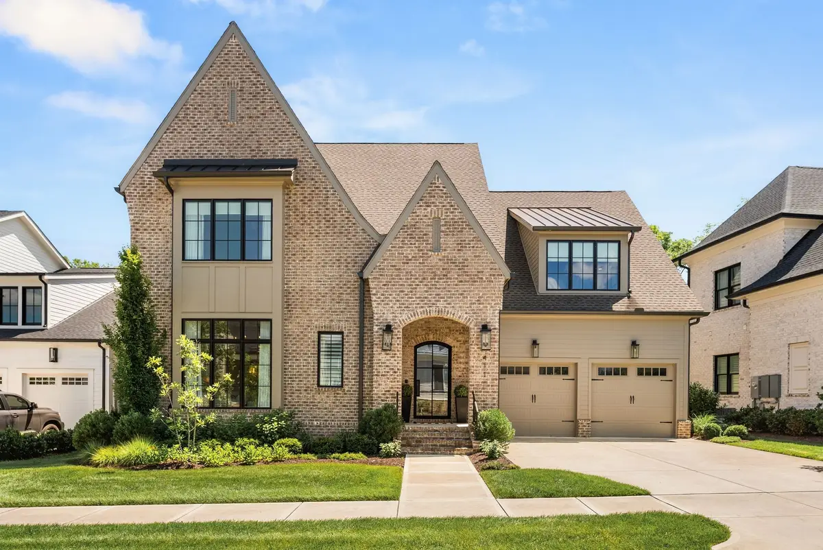 411 Stephens Valley Blvd, Nashville, TN 37221 - #1