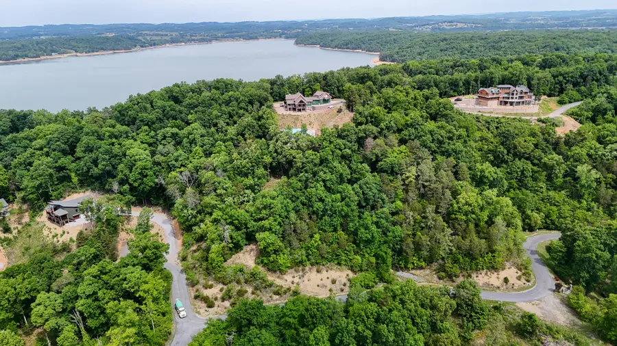 79 Stone Bridge Dr, Dandridge, TN 37725 - #2