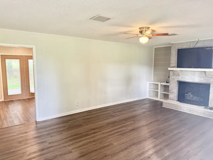 1387 Old Clarksville Pike, Pleasant View, TN 37146 - #2