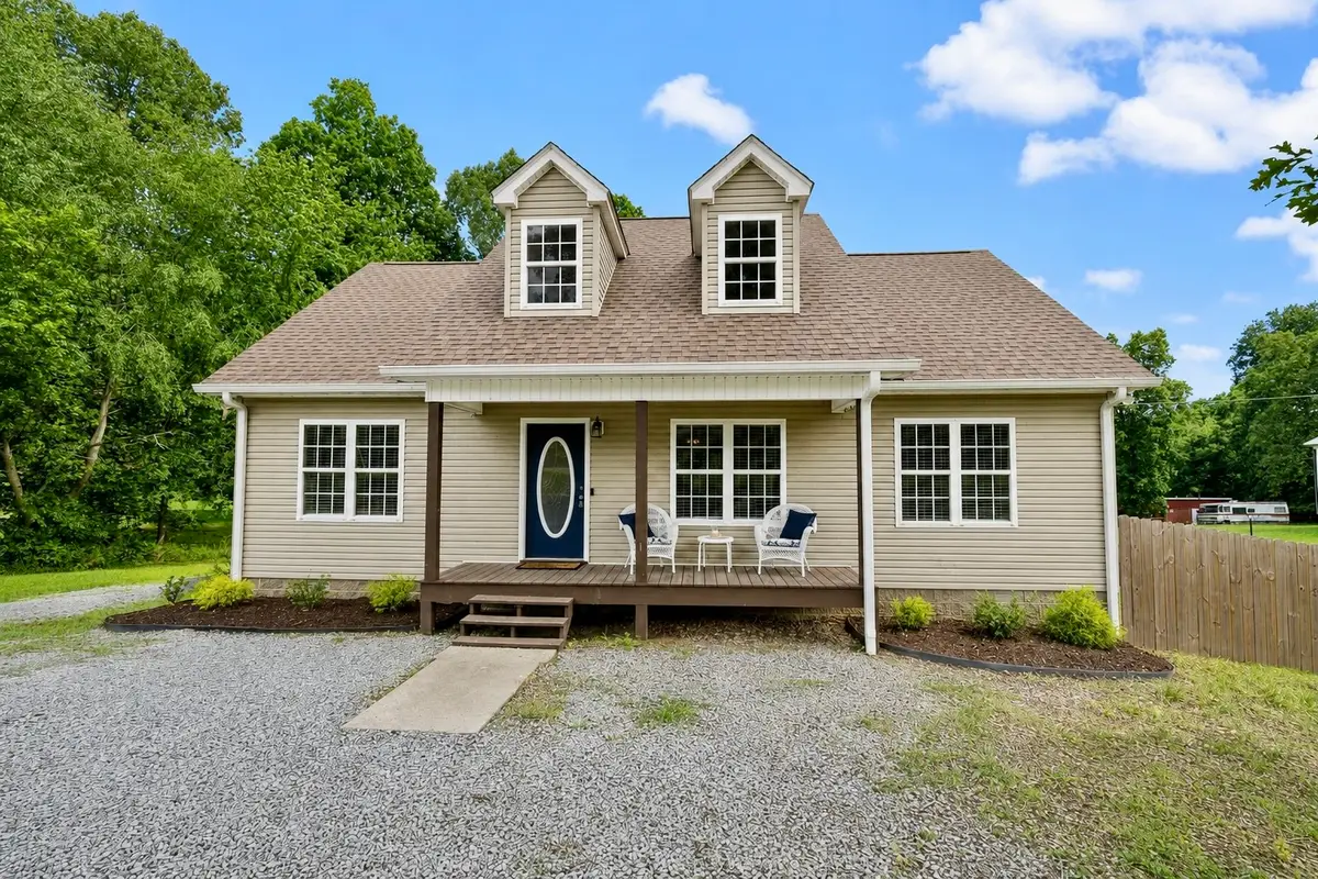 1099 Old County House Rd, Charlotte, TN 37036 - #1