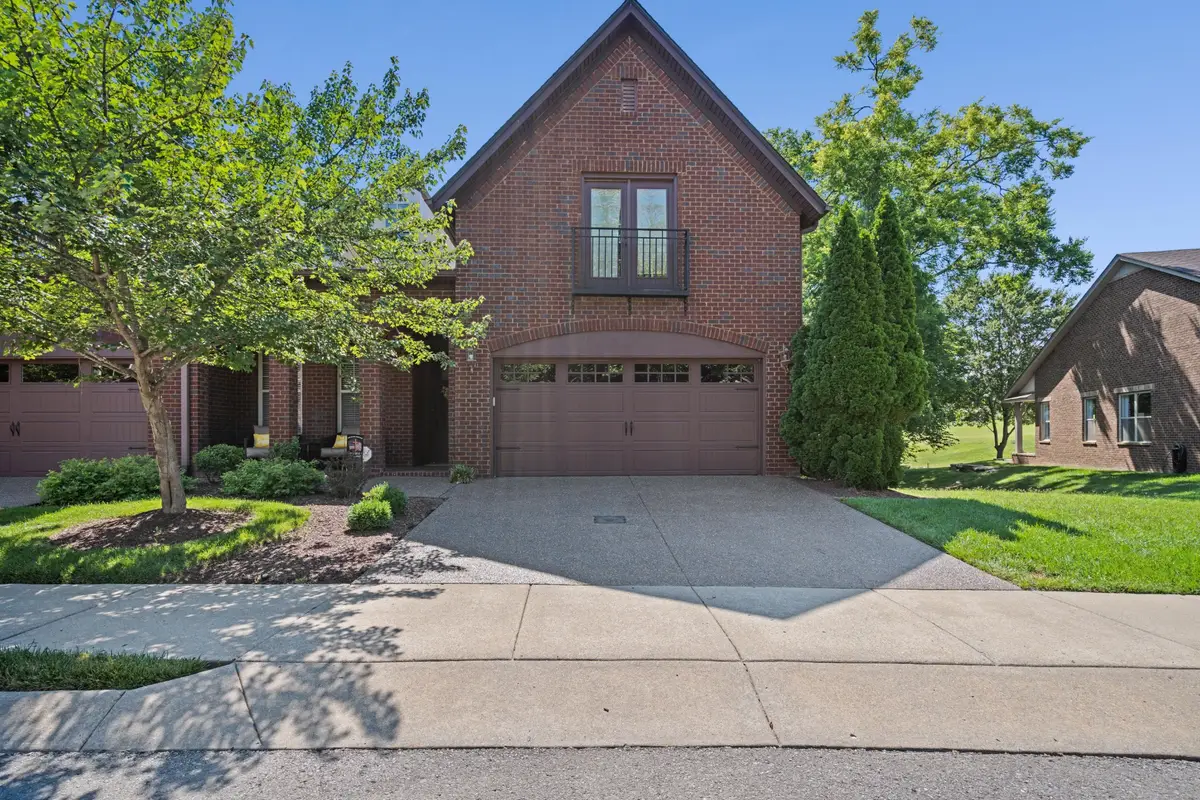131 Village Cir, Lebanon, TN 37087 - #1