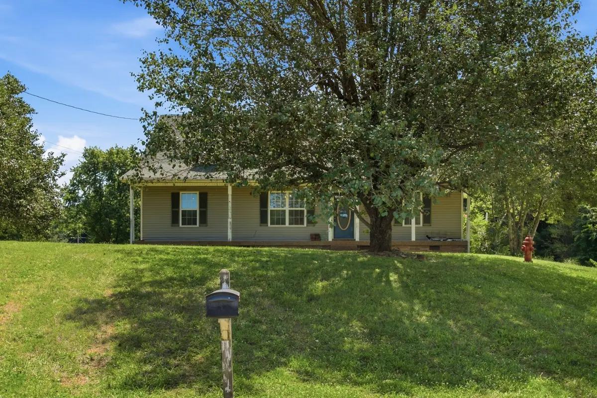 3922 Honeysuckle Way, Chapel Hill, TN 37034 - #1