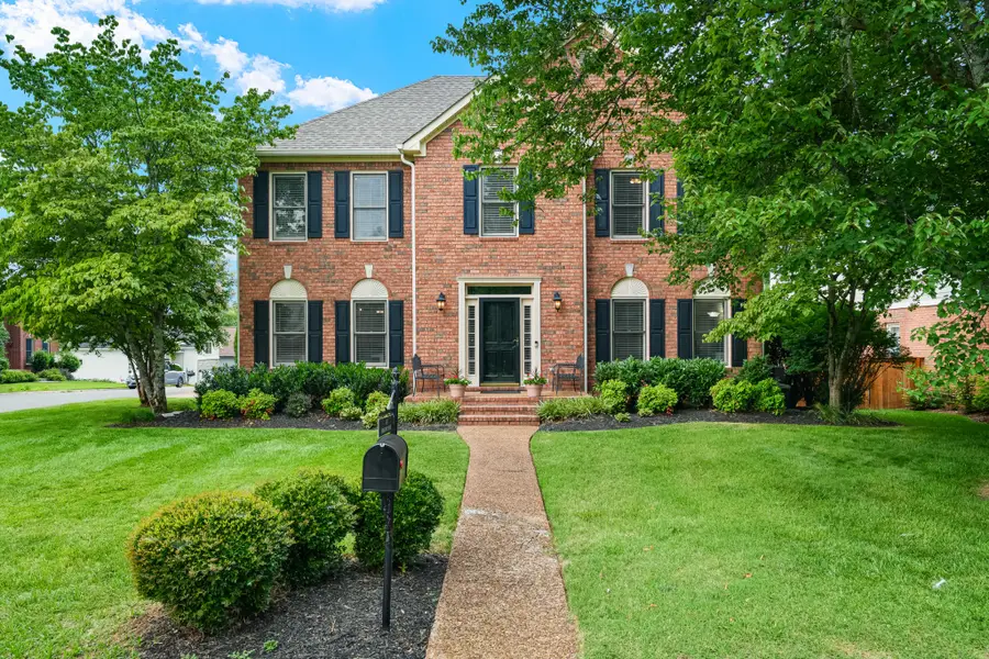 417 Ridgestone Dr, Franklin, TN 37064 - #2