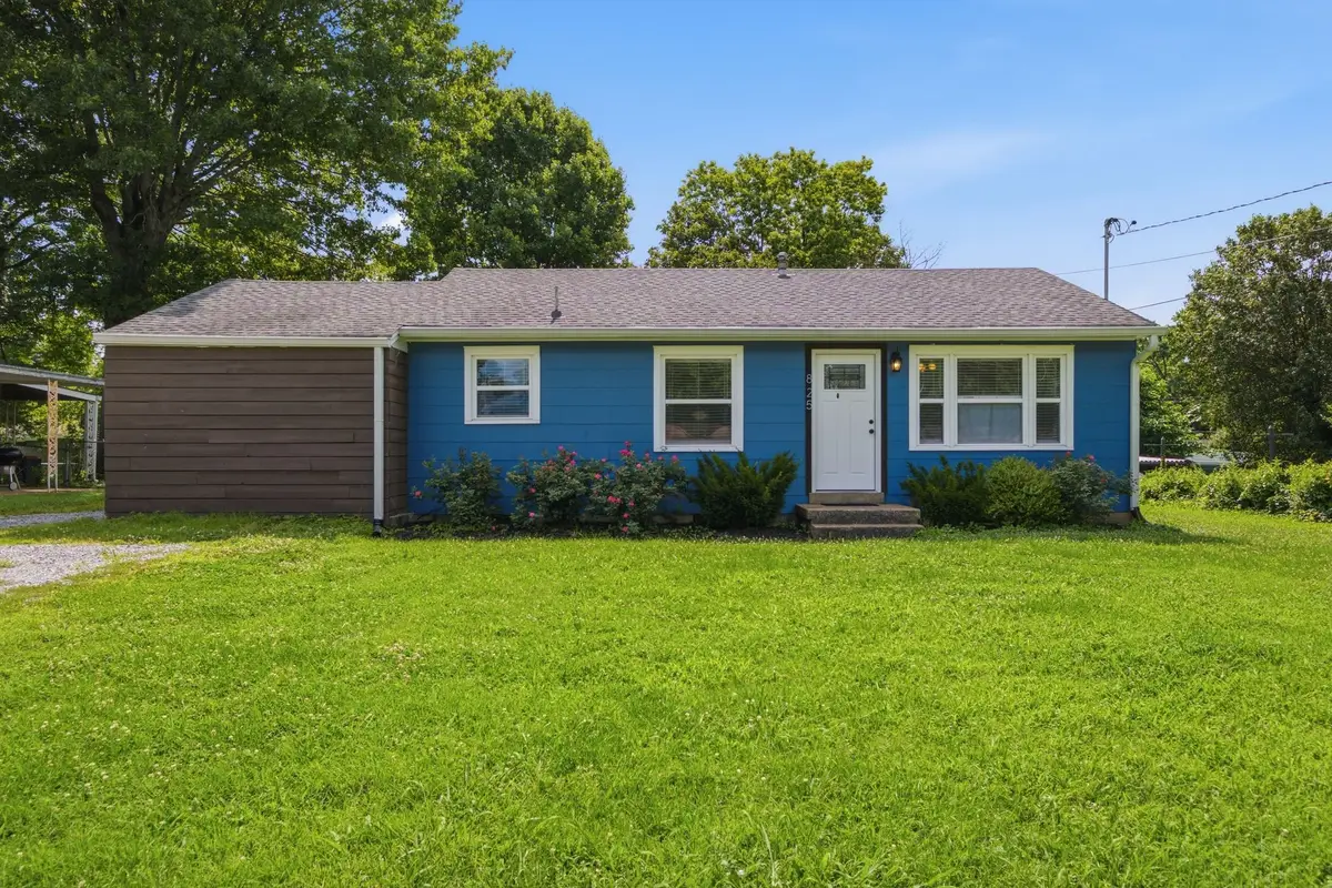 825 Spencer Ave, Gallatin, TN 37066 - #1