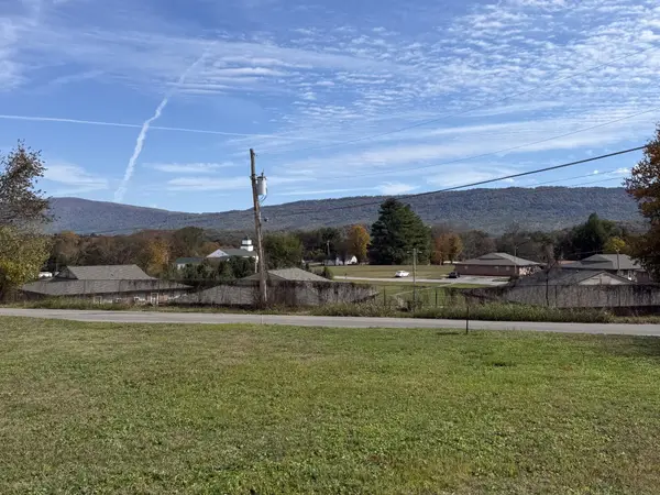 2 Prater Street, Benton, TN 37307