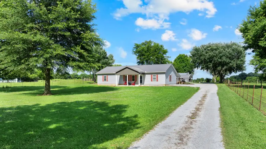 257 Whitaker Rd, Shelbyville, TN 37160 - #3