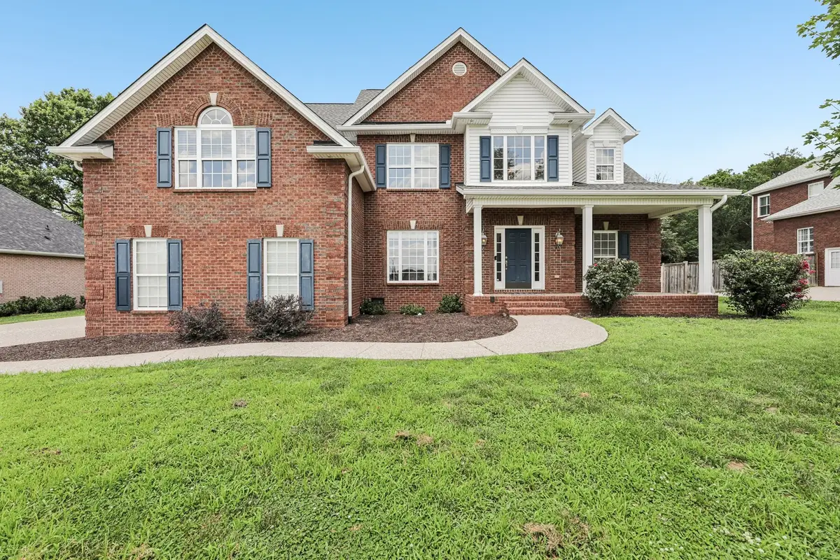 1012 Notting Hill Dr, Gallatin, TN 37066 - #1