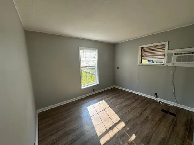 107 Clark St, Estill Springs, TN 37330 - #3