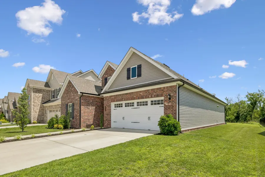 2073 Creekland View Blvd, Nashville, TN 37207 - #2