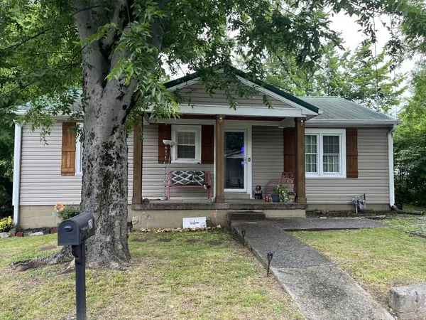 328 N Blakemore Ave, Gallatin, TN 37066