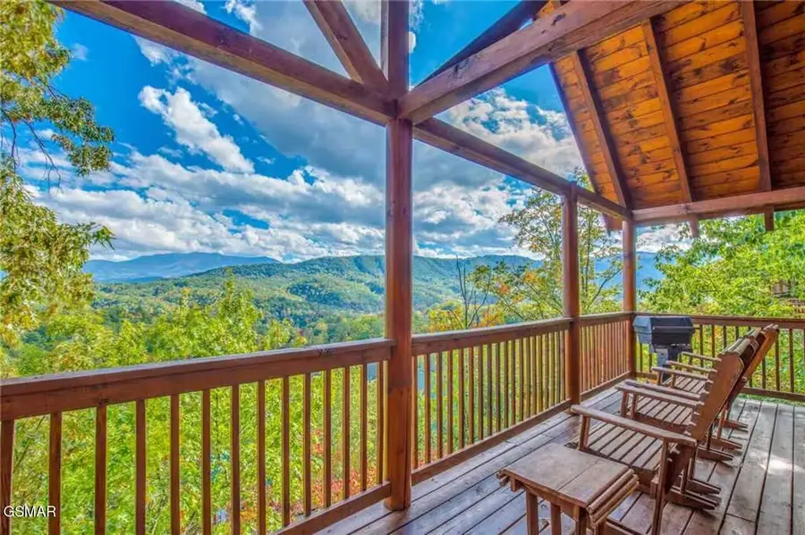 4648 Nottingham Heights Way, Pigeon Forge, TN 37863 - #2