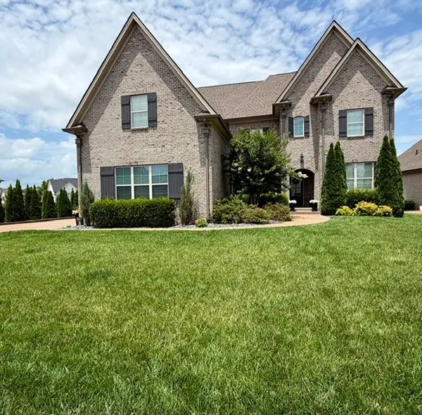 6028 Trout Ln, Spring Hill, TN 37174