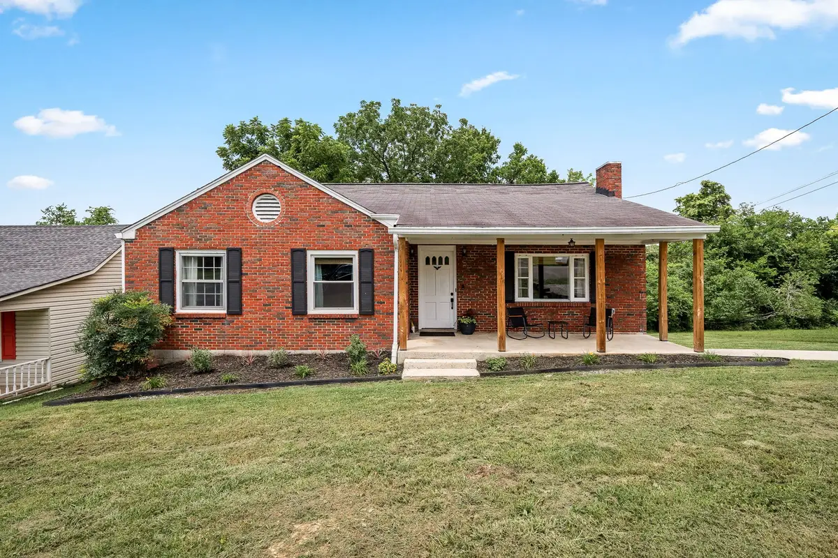 412 Lehman St, Woodbury, TN 37190 - #1