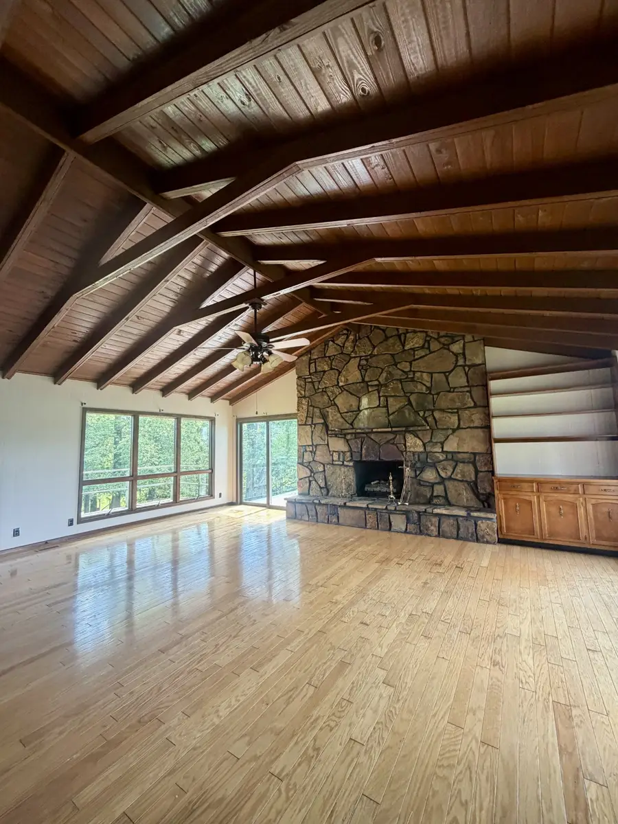 1225 Williams St, Decherd, TN 37324 - #2