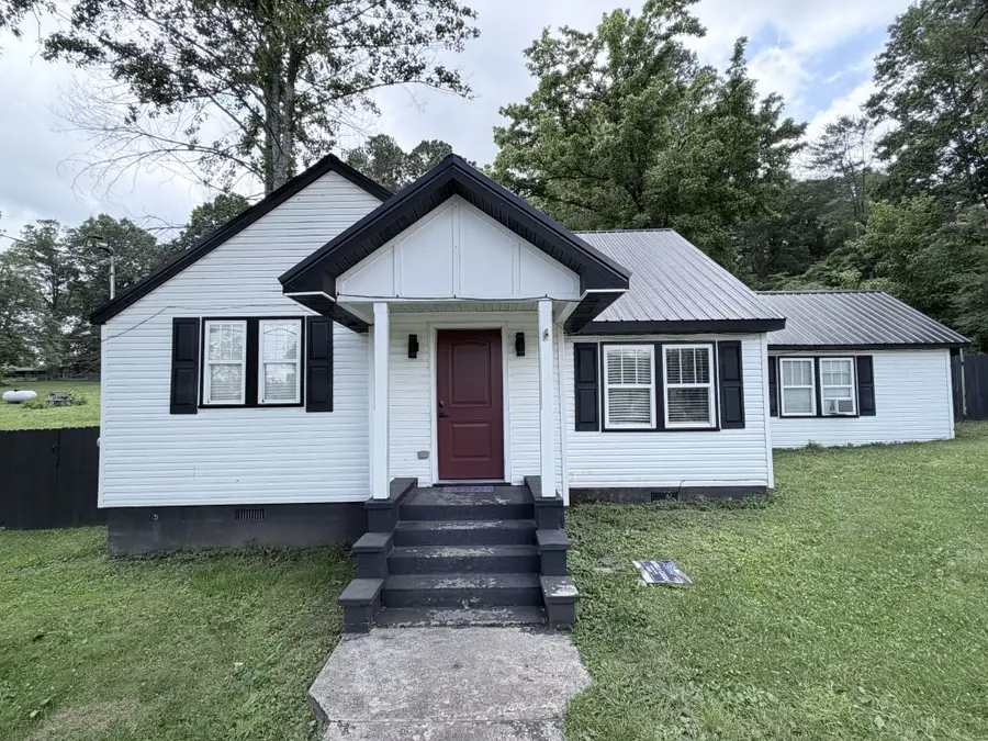 215 St Clair St, Tracy City, TN 37387 - #2