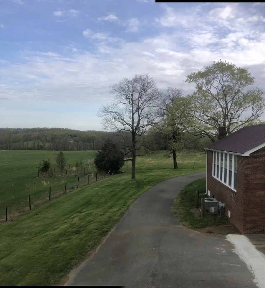 5651 Highway 48, Cunningham, TN 37052 - #3