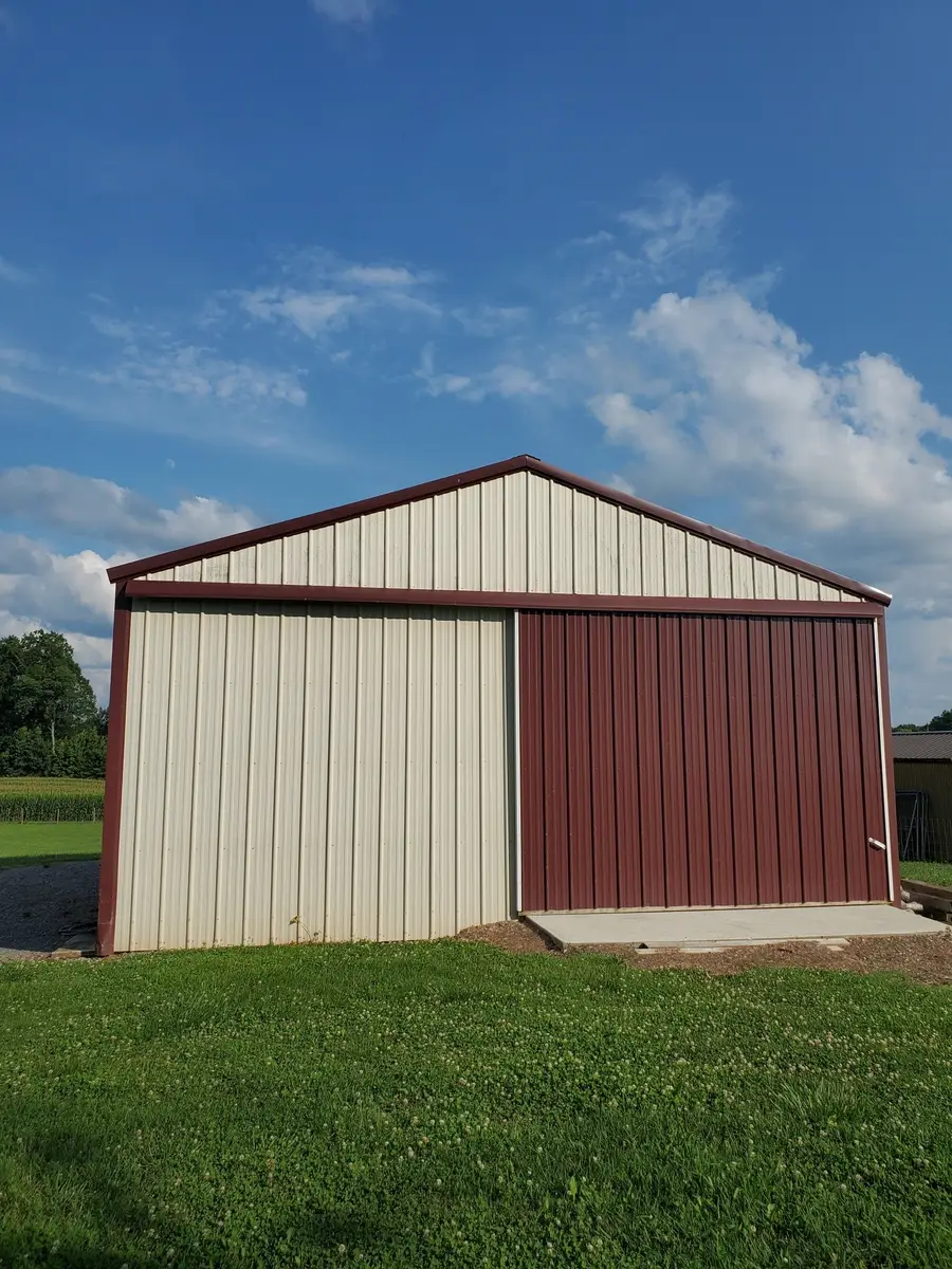 2146 Akersville Rd, Lafayette, TN 37083 - #2