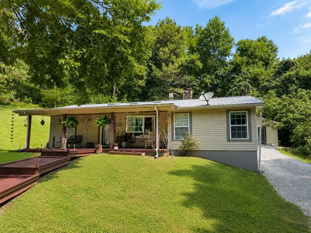 206 Gunter Ridge Rd, Pulaski, TN 38478 - #1