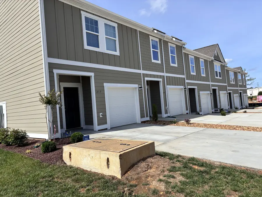 210 Darlington Drive, Dickson, TN 37055 - #3