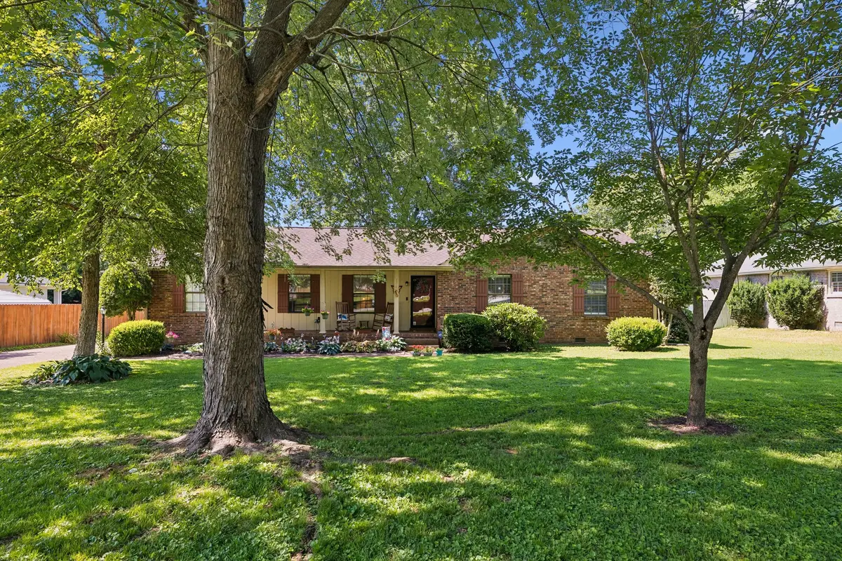 621 Teree Dr, Gallatin, TN 37066 - #1