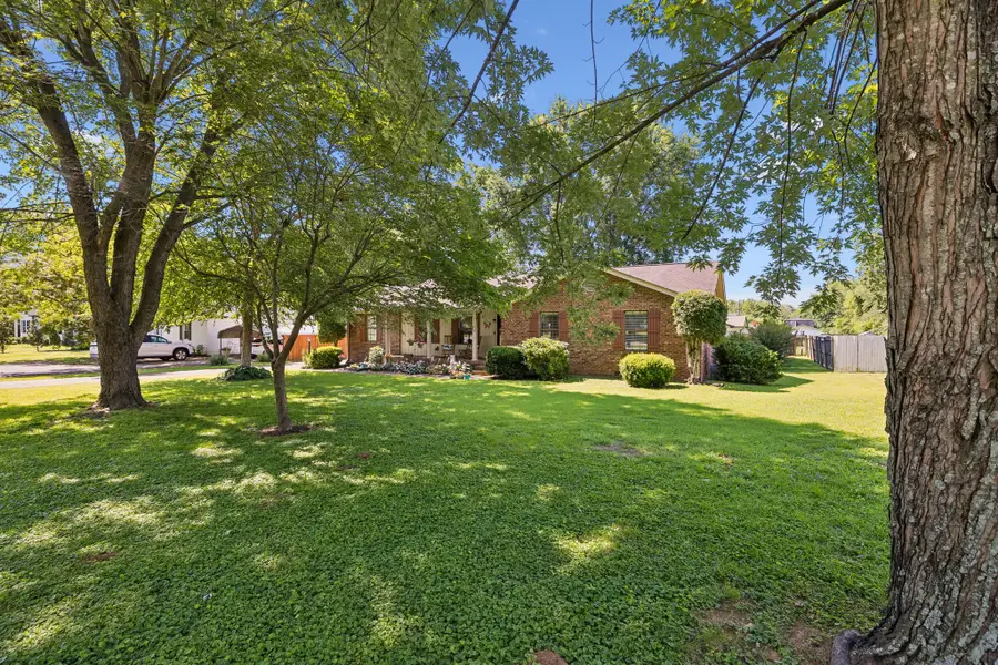 621 Teree Dr, Gallatin, TN 37066 - #2