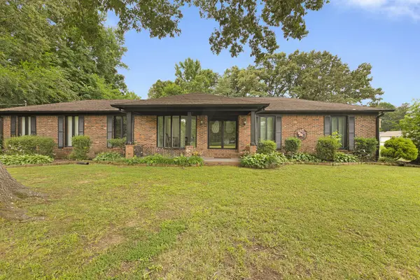 14 Hummingbird Cv, Jackson, TN 38305