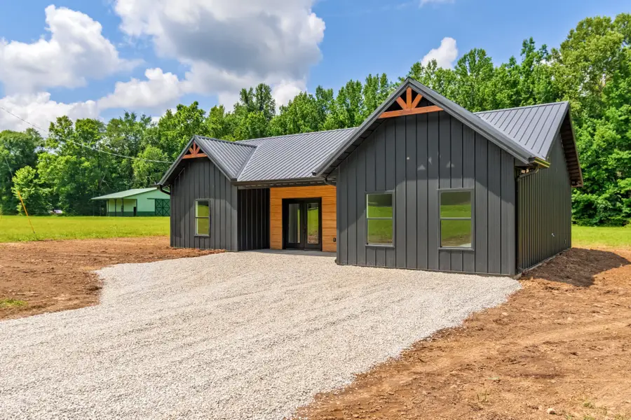 2757 Lick Creek Road, Linden, TN 37096 - #3