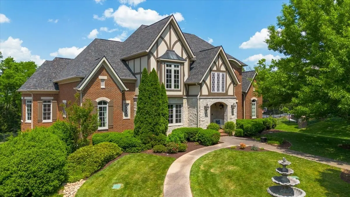 9254 Wardley Park Ln, Brentwood, TN 37027 - #1