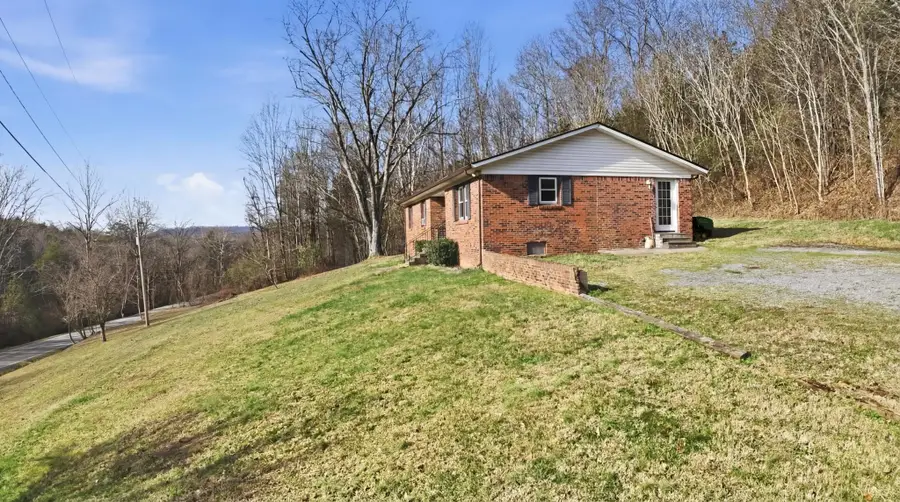 275 Lakeside Dr, Carthage, TN 37030 - #2