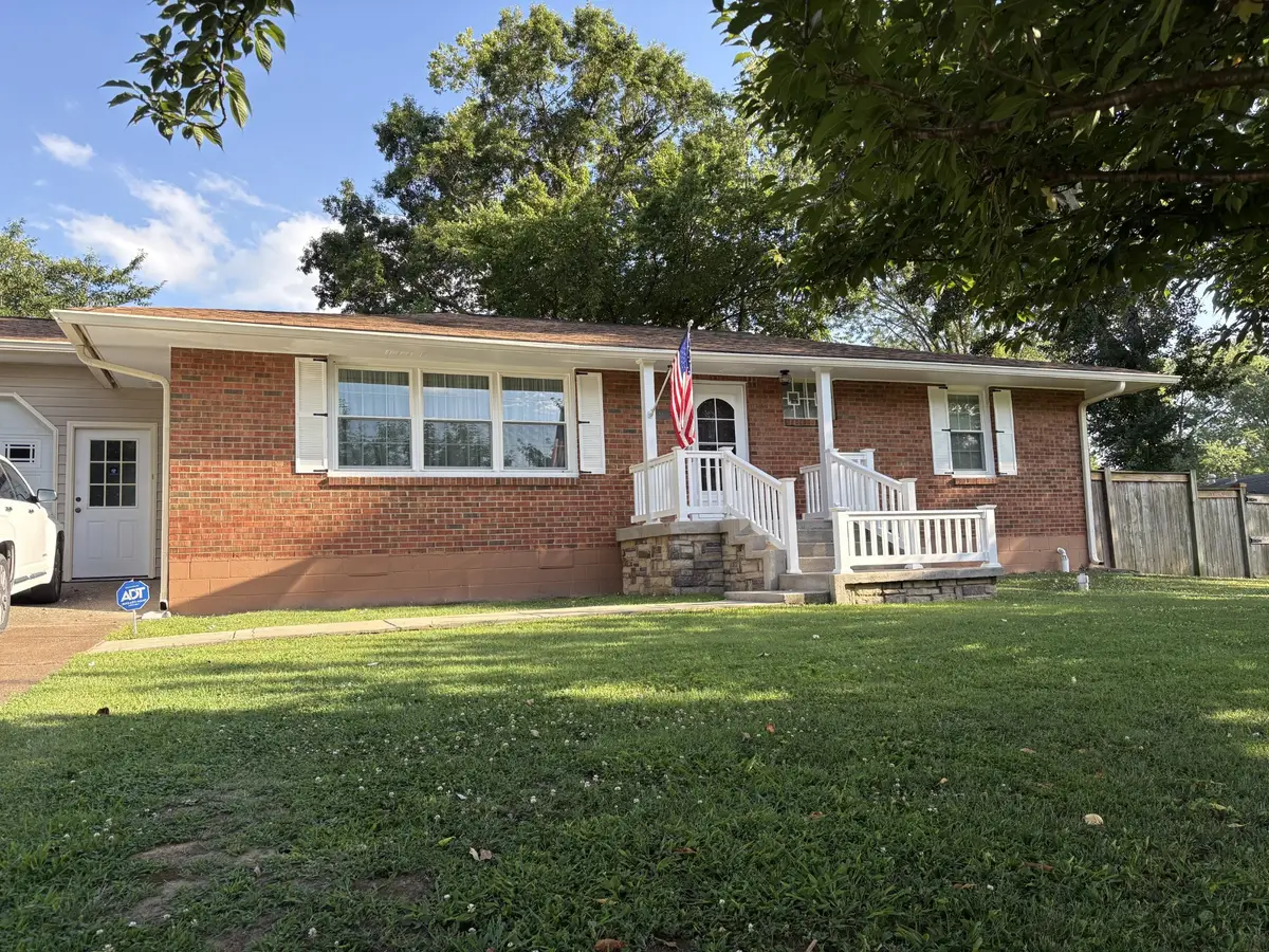 204 Park Ln, Clarksville, TN 37042 - #1