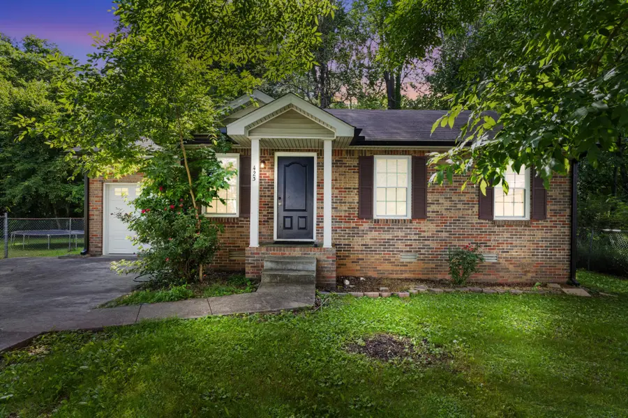 423 Donna Dr, Clarksville, TN 37042 - #2